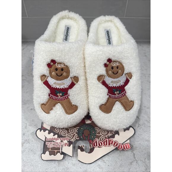 GINGERBREAD Ladies Med 7/8 Memory Foam Hood Back Slippers House Shoes NEW - Picture 1 of 7